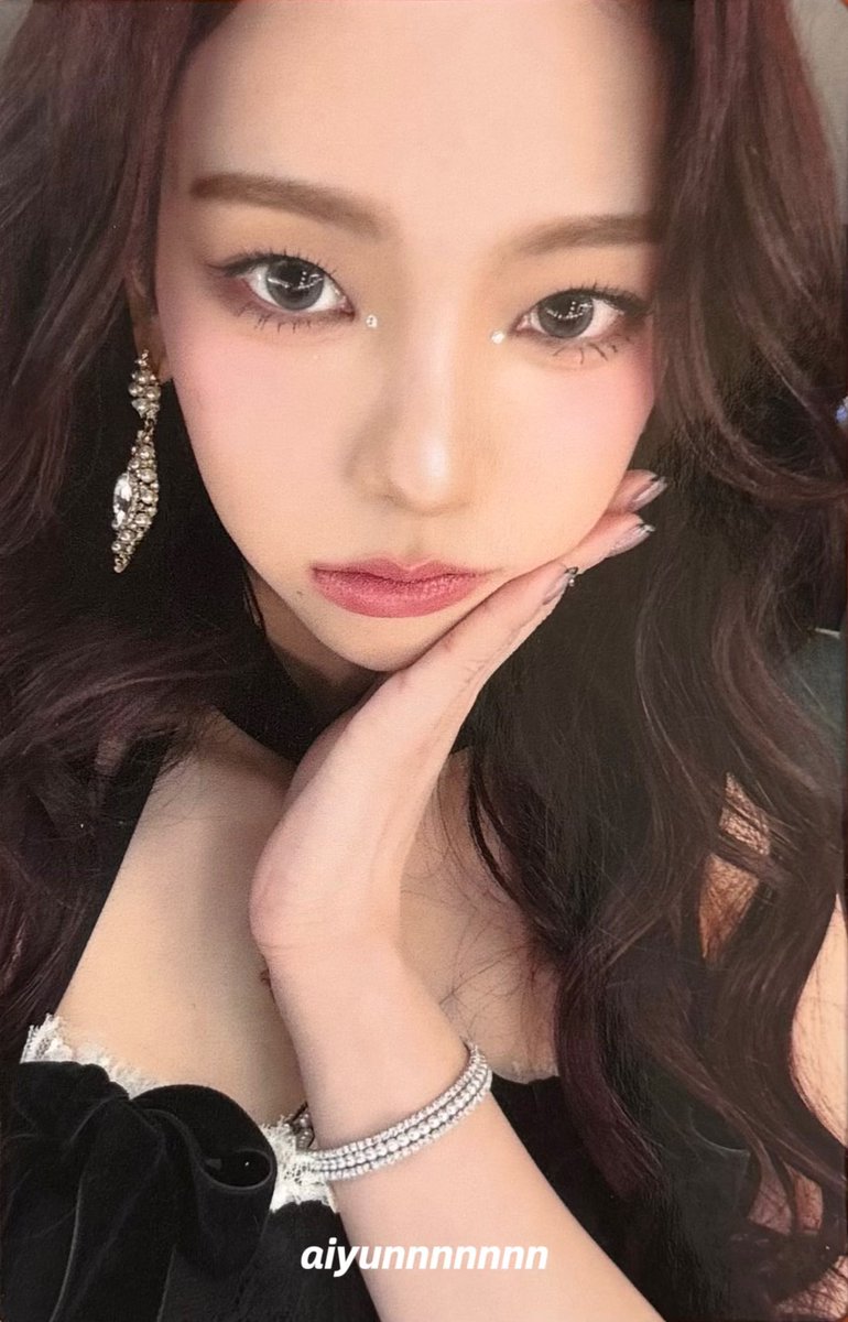 aiyunnnnnnnn's tweet image. 2025 Potd in Guangzhou
【 QQ Music member card 】
#aespa #에스파
#KARINA #GISELLE #WINTER #NINGNING
#카리나 #지젤 #윈터 #닝닝
