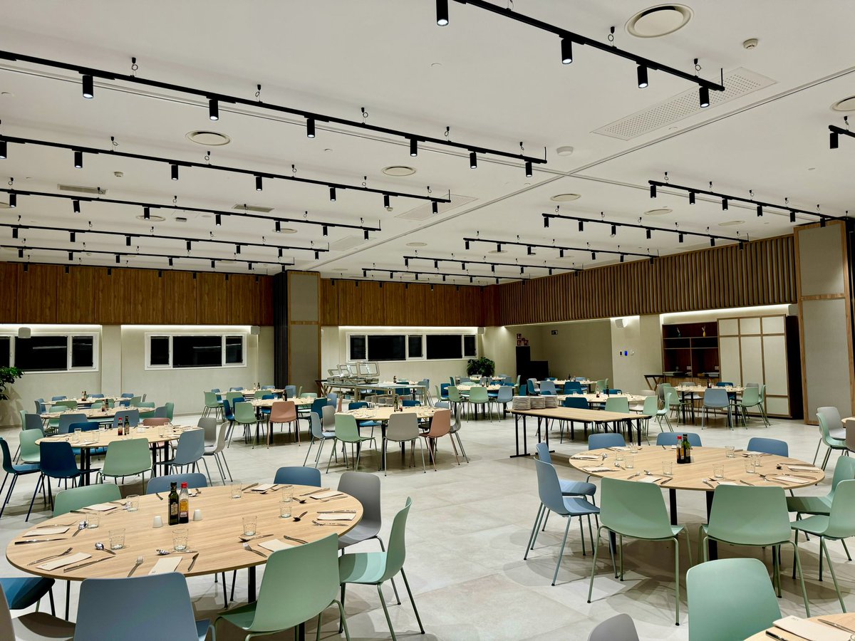 INNSiDE Madrid Valdebebas, By Meliá 1.3

Con cuatro estrellas es la nueva apuesta de Meliá Hotels International , cuenta con 273 habitaciones y un centro de conferencias, diseñado para eventos empresariales y encuentros profesionales.