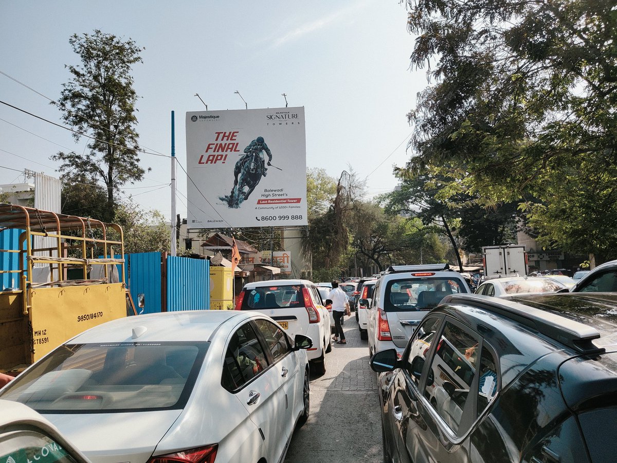 Gayatri Kshirsagar (@gayatriksagar) on Twitter photo Every day #traffic chaos near #Aundh_Baner road #Pune #Punekar
Requesting <a href="/PuneCityTraffic/">पुणे शहर वाहतूक पोलीस</a> to implement #traffic_management_system in Aundh & Baner. Board exams are going on, students/people are getting late. Plz prioritize smooth traffic flow for everyone 🛑🚦👮♂️🚓🚨 Every day #traffic chaos near #Aundh_Baner road #Pune #Punekar
Requesting <a href="/PuneCityTraffic/">पुणे शहर वाहतूक पोलीस</a> to implement #traffic_management_system in Aundh & Baner. Board exams are going on, students/people are getting late. Plz prioritize smooth traffic flow for everyone 🛑🚦👮♂️🚓🚨