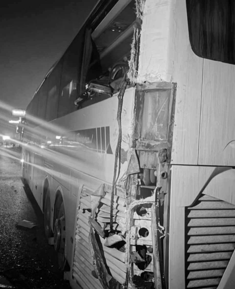 GEÇMİŞ OLSUN SAMSUNSPOR

Deplasman Yolunda Evimize Gelecek Olan Samsunspor Taraftarının Yolda Geçirdiği Kazayı Üzüntüyle Öğrenmiş Bulunmaktayız. Kendilerine Geçmiş Olsun Diliyor Sağ Salim Mabedimiz Gürsel Aksel’e Gelmelerini Temenni Ediyoruz…

<a href="/Samsunspor/">Samsunspor 🇹🇷</a> <a href="/forzasirinler86/">Forza Şirinler</a>