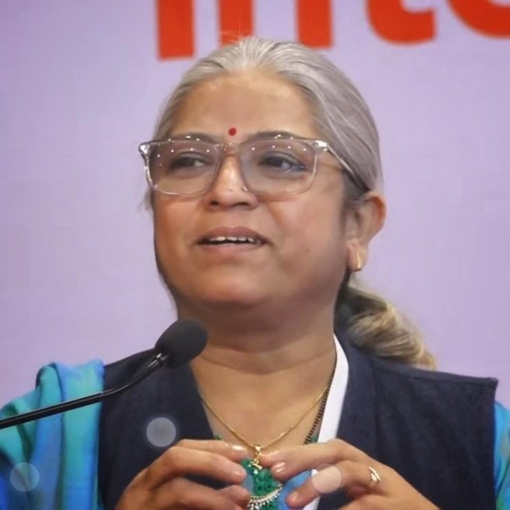 sangee_felix's tweet image. Congrats @BRPrasher on her 22nd anniversary @IGIBSocial! It has been a long and significant journey &amp;amp; we are grateful for your inspiration-teaching us resilience, staying true to ourselves, and taking on challenges without hesitation, alongside your invaluable academic guidance.