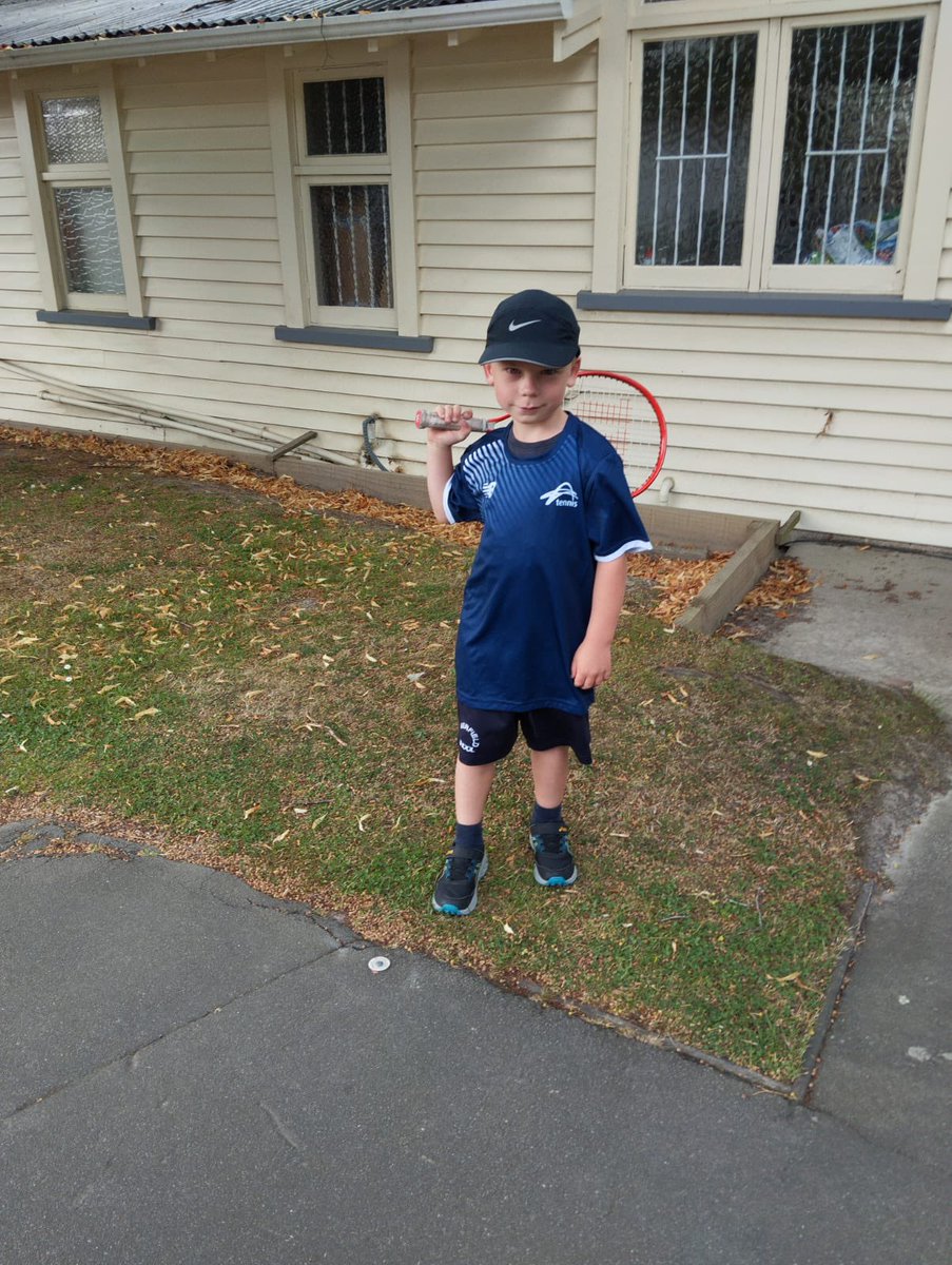 Tennis players from Christchurch, New Zealand🇳🇿 wearing their new 👕 donated by the National Development Squad team in Victoria and the Canberra International🎾