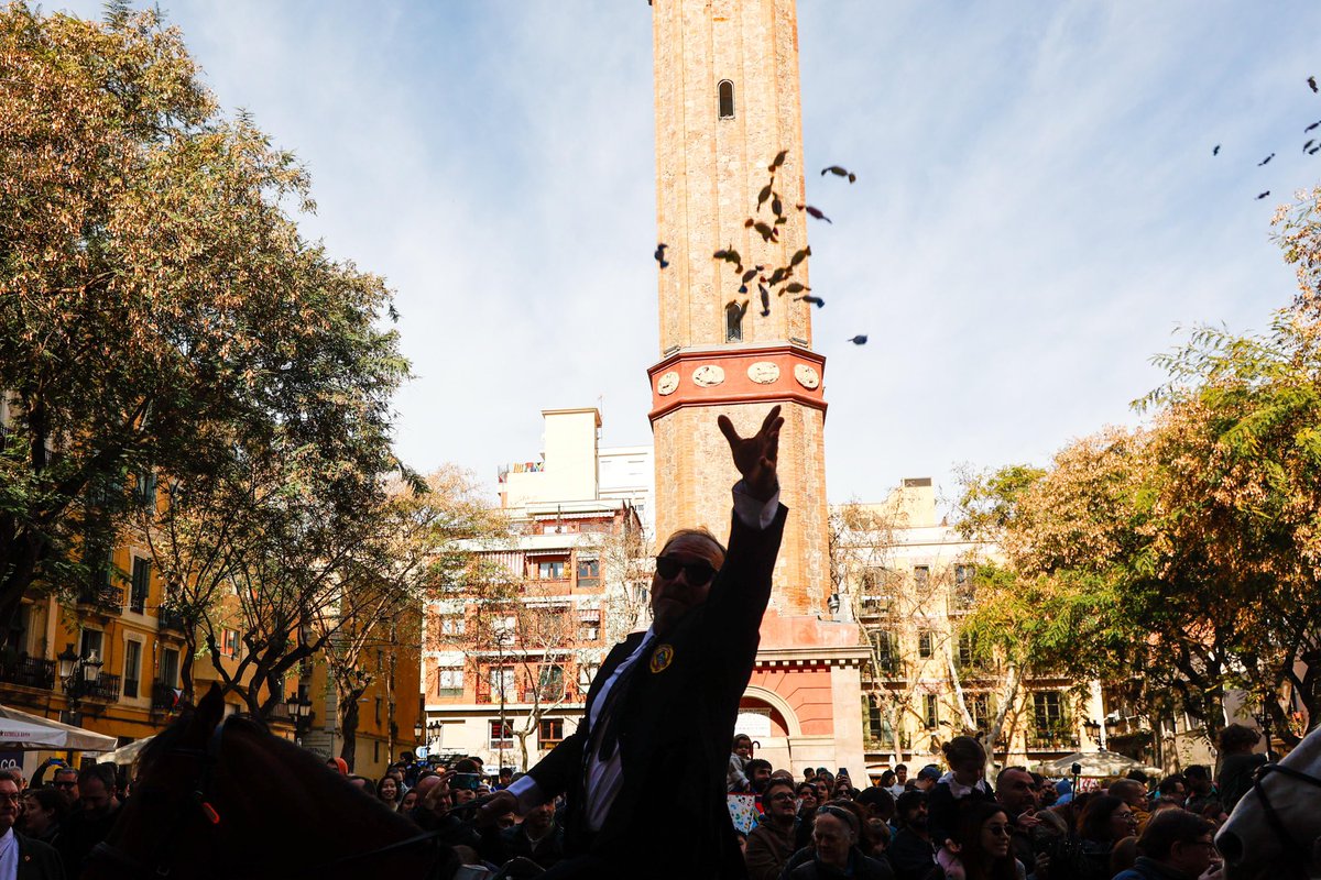 Ja tenim aqui Sant Medir! Romeves, Romers i tot el veïnat gaudiu d'aquesta meravellosa i dolça festa! ♥️🍭🍬🍭🍬