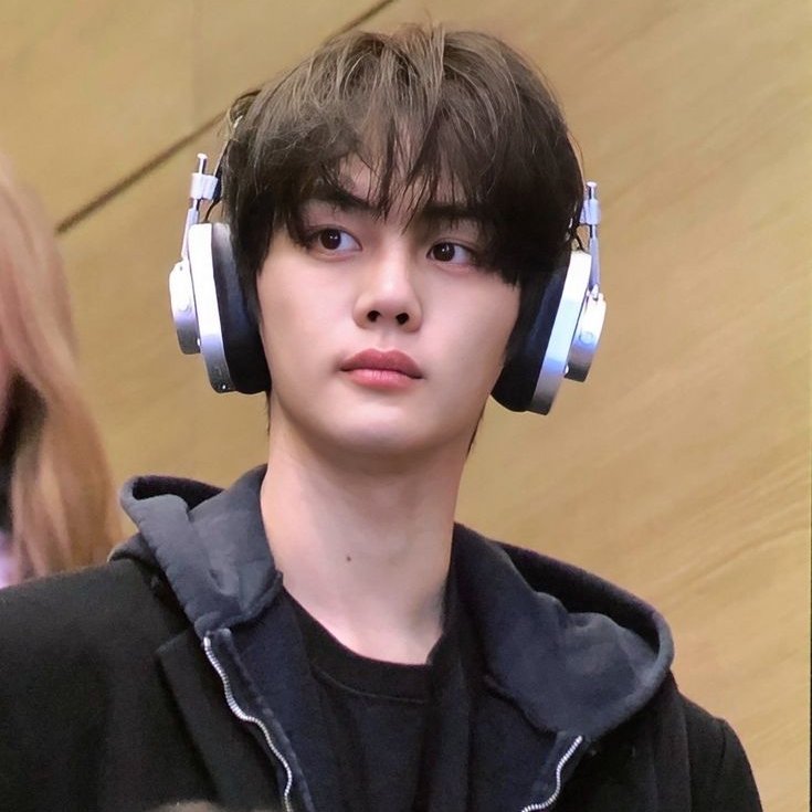 dorkifiedmango's tweet image. ㅤ

                              ✈️ PH ─ JP 3:14 PM
                        "literally don't know why my
                          mom wants us to visit her.."

ㅤ