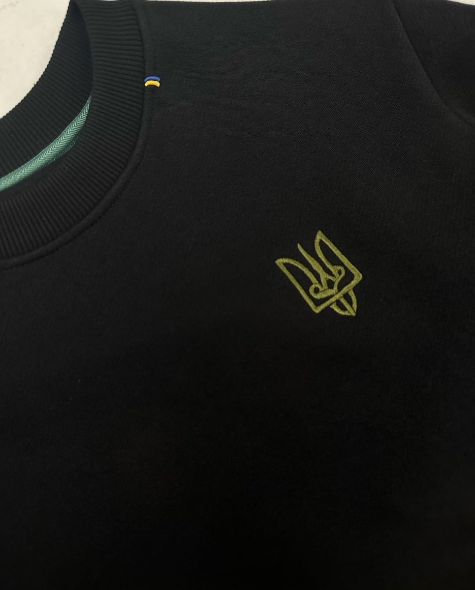 I propose making February 28 a "No Suit Day." Starting in 2026, let's ignore the official dress code on this day.

Who’s in?