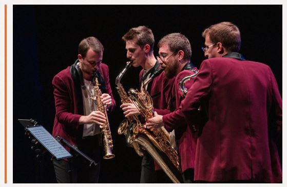 Martedì 11 marzo ore 20.30
Kebyart Saxophone Quartet:
Pere Méndez, sassofono soprano
Víctor Serra, sassofono contralto
Robert Seara, Sassofono tenore
Daniel Miguel, sassofono baritono
biglietti: bit.ly/4epxSzR