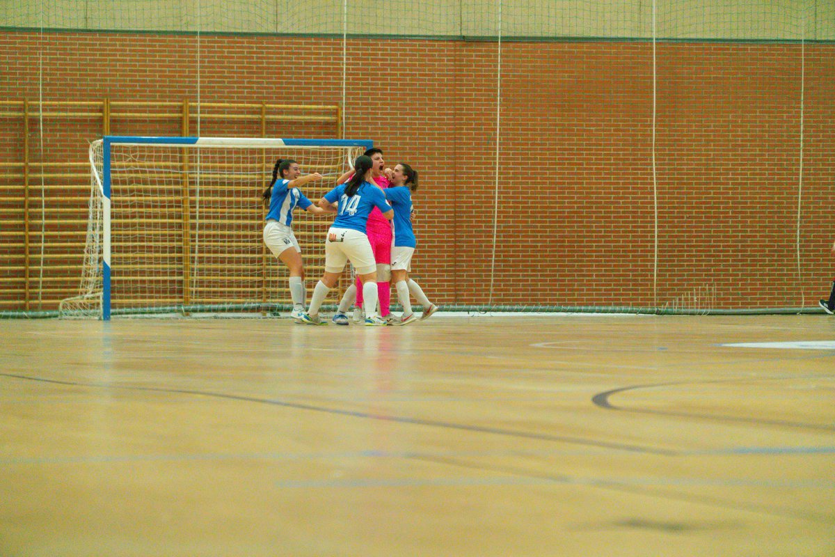 CDLeganesFS_Fem's tweet photo. ¡Buenos días y feliz lunes! 💙🤍

Recordemos la victoria del sábado de nuestro primer equipo femenino, un gran triunfo para comenzar la semana con energía⚡️⚽️ 

¡Esto no para! 🤩

#CreerParaCrecer https://t.co/EA59Buno1l