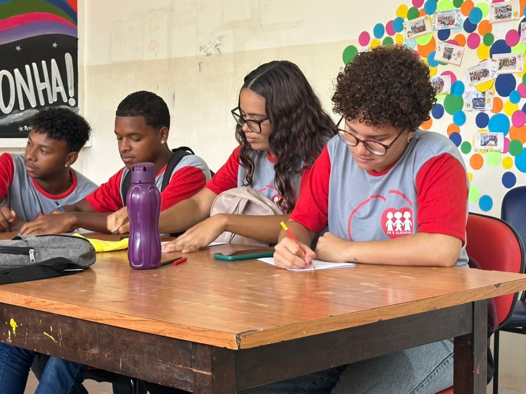 Esta semana he tenido el privilegio de poder visitar Fe y Alegría en Brasil y apreciar su trabajo en Boa Vista, Recife y Sao Paulo. Realmente entusiasmante la misión de nuestro movimiento en este país. Muy distinto el enfoque de no formal, lo migrante, lo ecológico y un especial