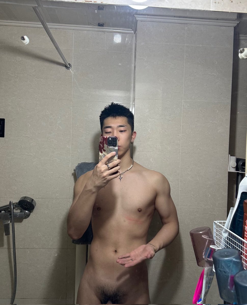 不知道哪里多出来一些伤痕