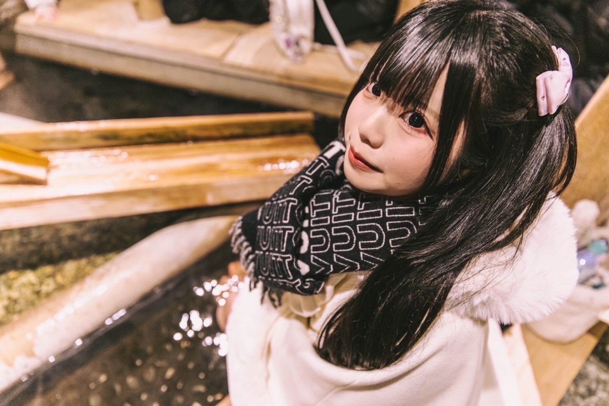 con_cafe_cept's tweet photo. 君の横顔も写真に残したい📸

そんな表情も大好きだから❄️

@AB_PIKU 

＃コンカフェ　#デート
#イルミネーション https://t.co/ozpCPSjGfY