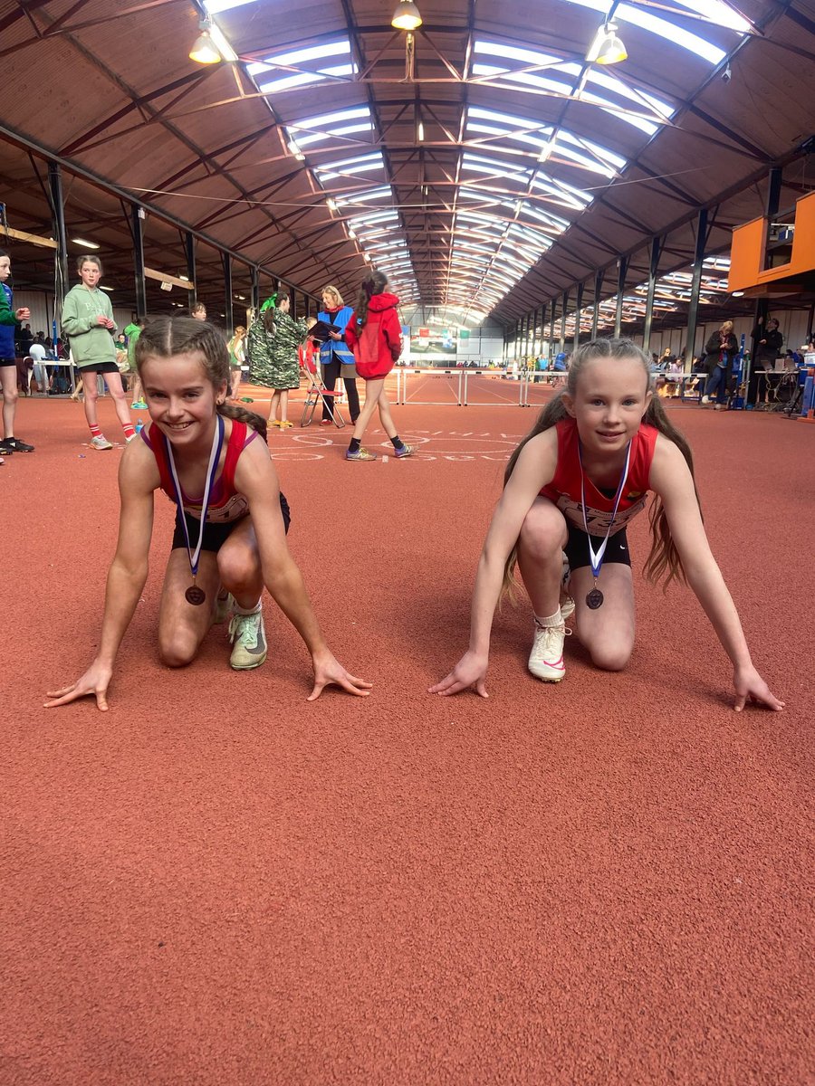 RM_Heffernan's tweet image. What a weekend , the club took away 8 individual medals including 2 winners . 8 sprint finalists 5 medalists , a high jump , walks , long jump and shot putt medal plus 2 relays . 20 kids going home with medals for our second year competing as a club. #passion @corkcityac