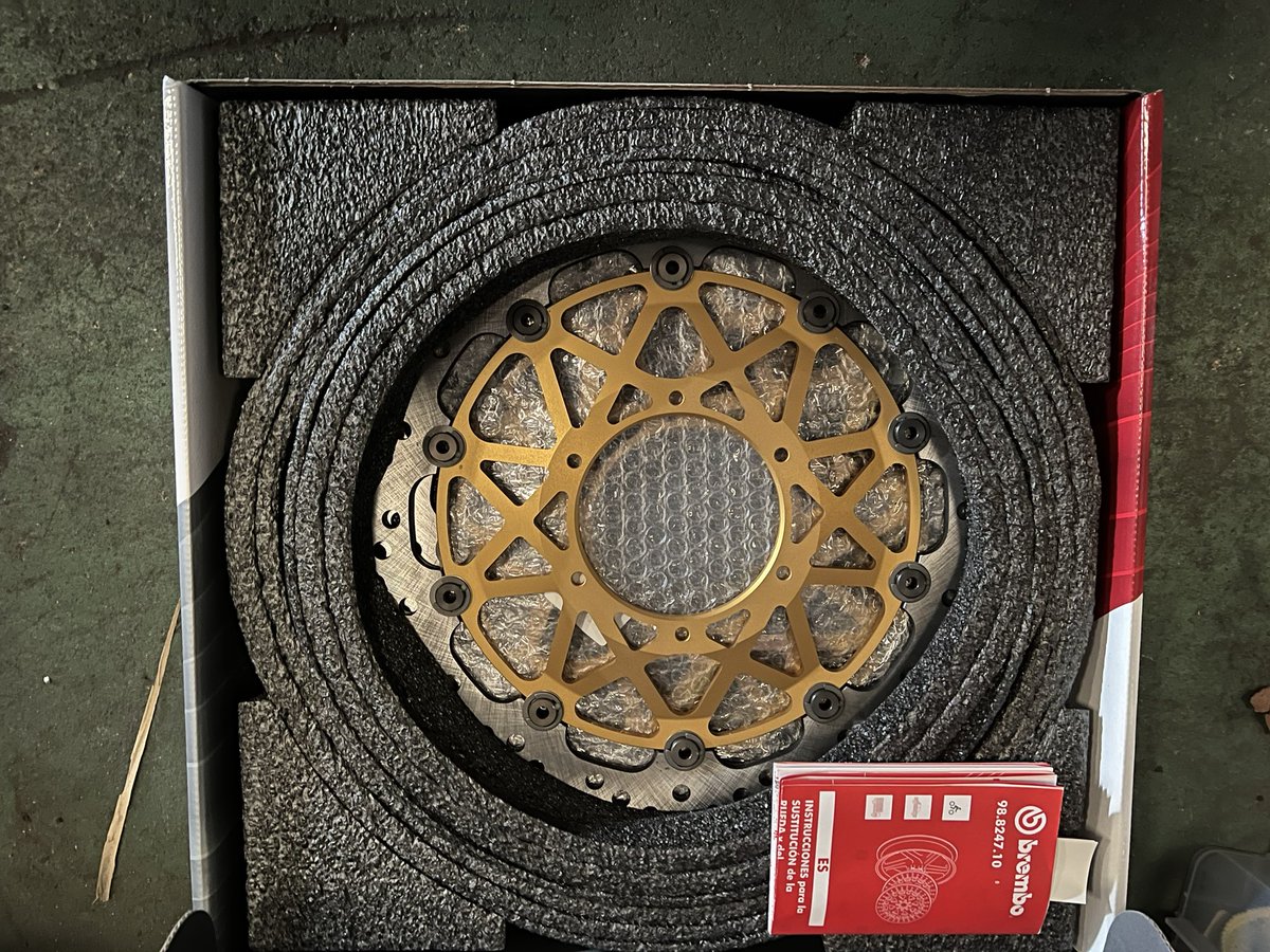 ムフフ

こんなローター付けも下道ツーリングくらいしか行かないんだぜ！