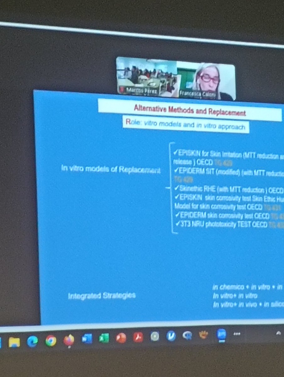 Nuestros alumnos de Bioquímica han tenido una interesante conferencia sobre métodos alternativos, hoy