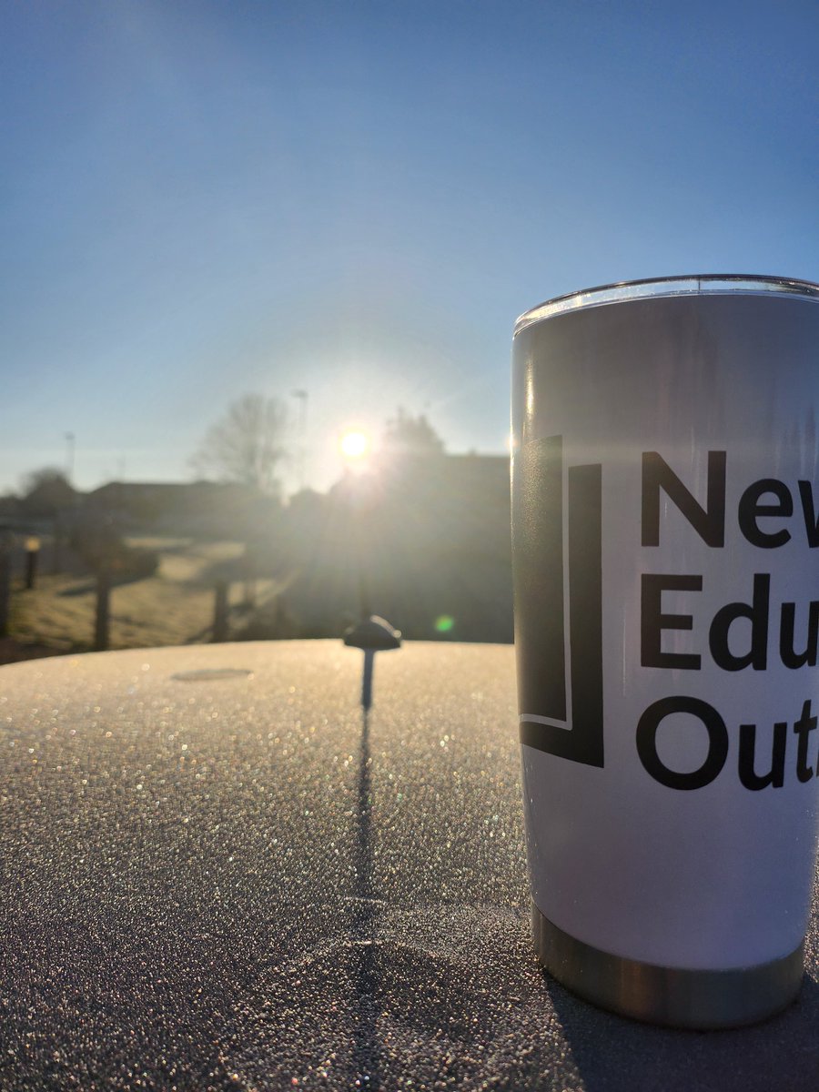 I'm on my travels this week! And the sun is out too!

It's also a chance to take my new travel cup out and about Stephanie!

Northampton, Wokingham and Bolton this week, with some other online bits in between!