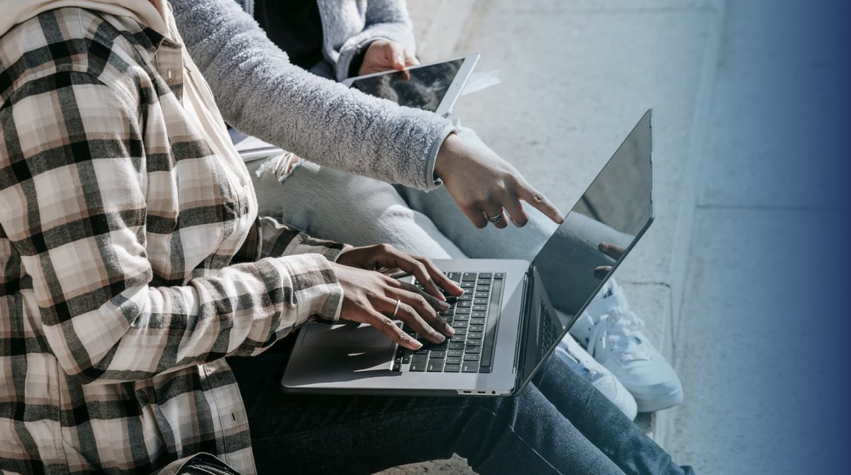 What is a 'Program of Study' at #UTM?

At the end of your first year (or when you complete 4.0 credits), you will choose your program(s) on ACORN. You can create a degree that sparks your passion &amp; supports your interests.

Program Selection Guide ➡️  bit.ly/3SCR6sq