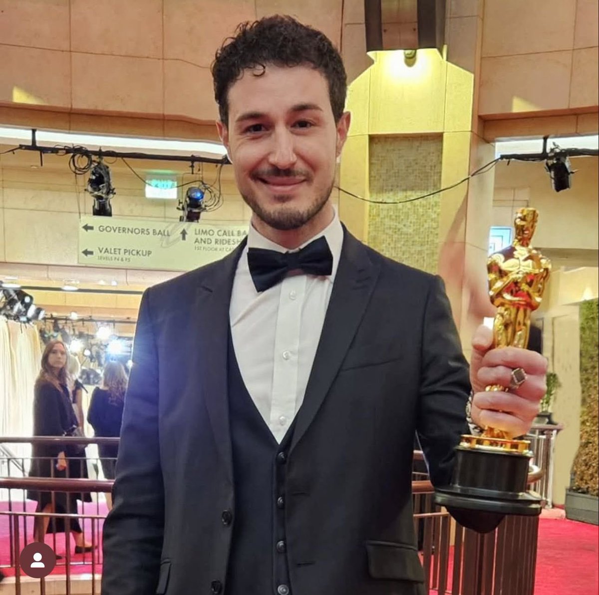 La #Basilicata trionfa nella “Notte degli Oscar”.

Congratulazioni al lucano Walter Nicoletti e la sua “Voce Spettacolo” che vincono l'Oscar nella categoria miglior cortometraggio d'animazione con “In the Shadow of the Cypress”.