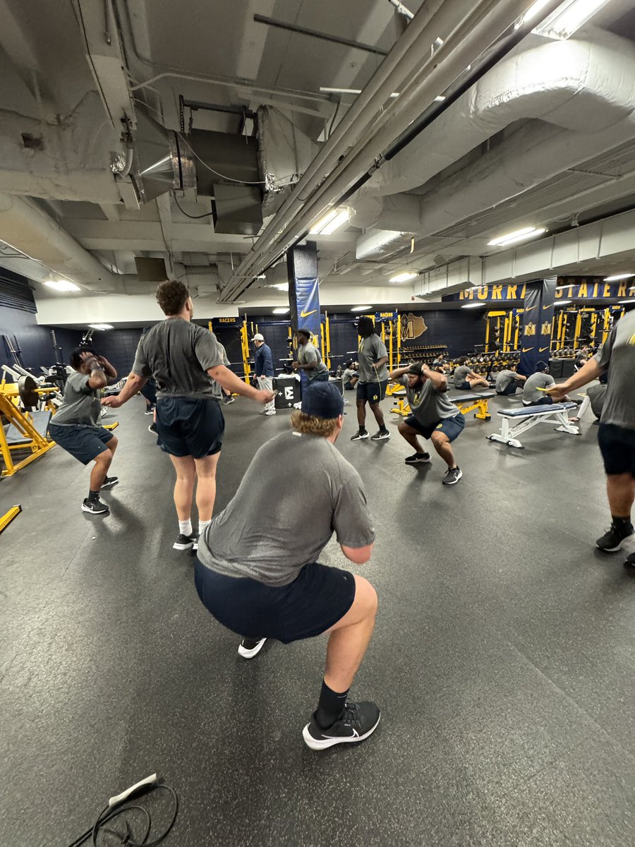 Jody Wright (@wrightjody) on Twitter photo Do Simple Better!! Close the Gap w/ Sweat Equity #GoRacers🏇 #Believe #FindAWay <a href="/racersfootball/">Murray State Football</a> <a href="/RacerFBAlumni/">RFAA</a> <a href="/CoryJSullivan/">Coach Sullivan MS | CSCS</a> Do Simple Better!! Close the Gap w/ Sweat Equity #GoRacers🏇 #Believe #FindAWay <a href="/racersfootball/">Murray State Football</a> <a href="/RacerFBAlumni/">RFAA</a> <a href="/CoryJSullivan/">Coach Sullivan MS | CSCS</a>
