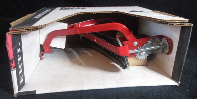 rusticrelics04's tweet photo. Vintage Ertl 1/16 IH International Harvester Hay Rake Farm Toy NIB #446 https://t.co/QO4NRmju6H… #eBay via
@eBay
#agriculture #usfarmer #farming #equipment #farmtoys #toycollector #toycollector #hayrake #implement #IH #crops #farmland #Agtwitter #UsFarmer #ranchlife #farmlife https://t.co/VkelkPglz7