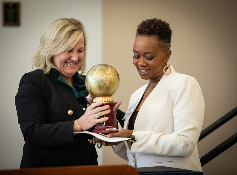 At the MVA's 25th Anniversary Gala and Clifton K. Meador 3rd Annual Lectureship, awards were given to faculty, staff, students and community members that positively impact our community. 

Read the full list of awardees here: bit.ly/41jEg6U

#MVA #HealthEquity #Awards
