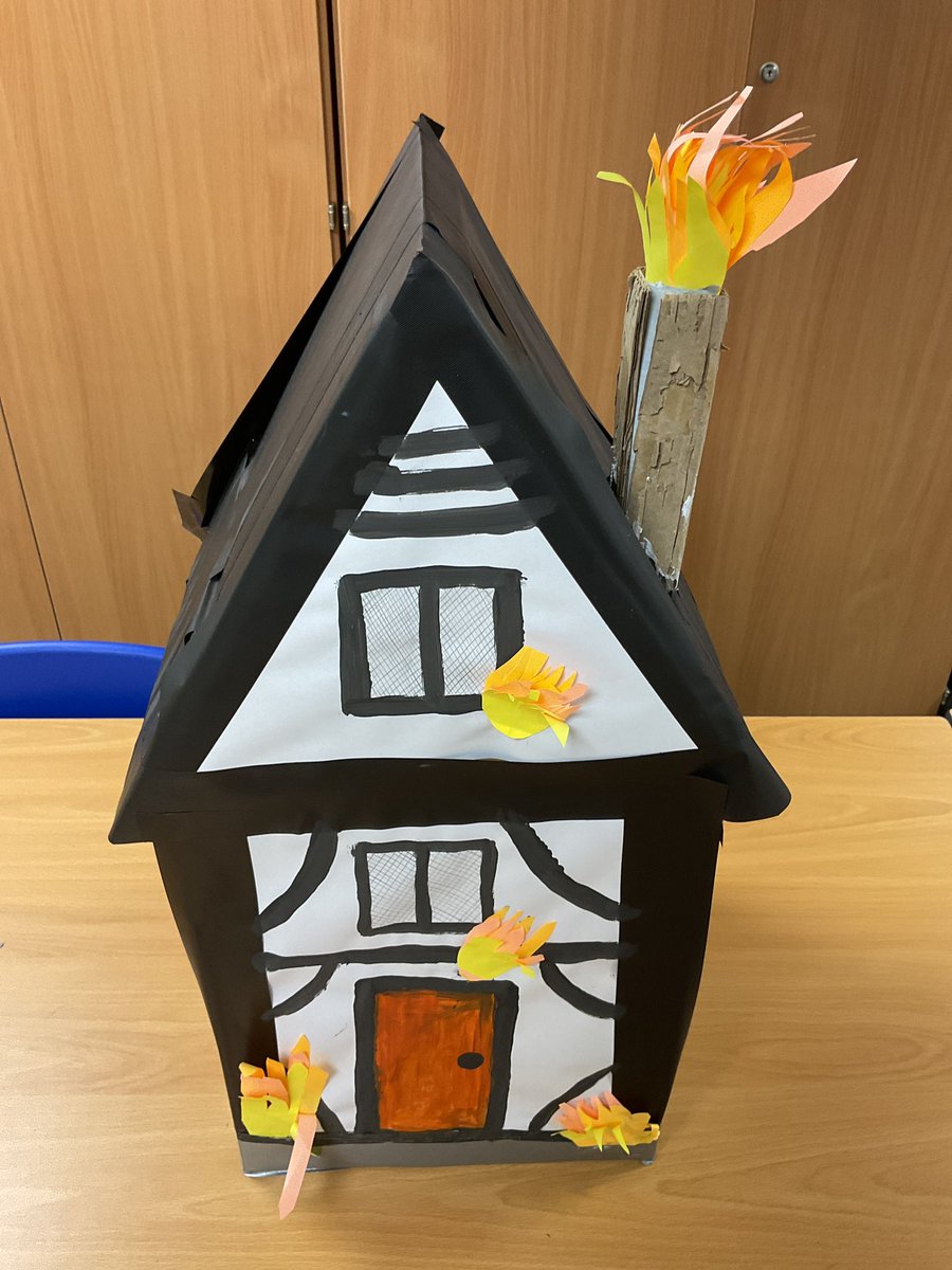 stannespri's tweet image. Can you guess what historical event Year 2 have been exploring based on their amazing house designs? They’ve put so much creativity into it! 🔥✨ Any ideas?

#GreatFireOfLondon #Year2Learning #CreativeMinds