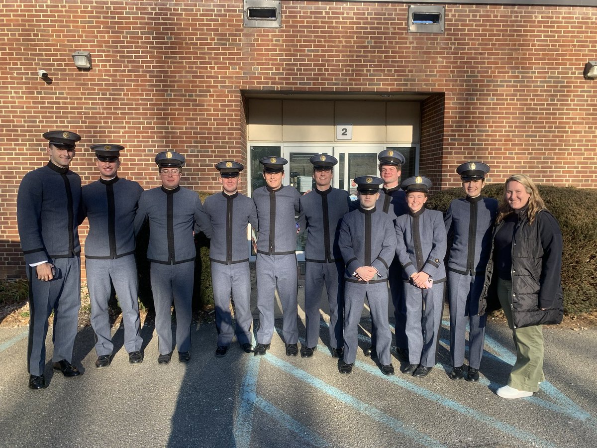 VMIbaseco's tweet photo. It’s National Read Across America Week!📖

This morning, we spent time with the students at Mountain View Elementary School! 

#RahVaMil | #VMIBaseCo https://t.co/Ud1Begbiu3