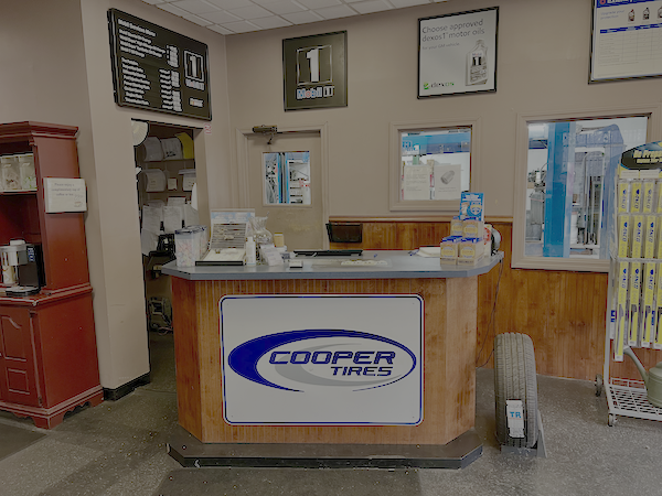 Performancecolc's tweet image. Come see us first to fix your flat tire! Our tire repair experts use quality internal patches and can fix most leaking tires. Tires leaking air may need bead sealing or TPMS service.