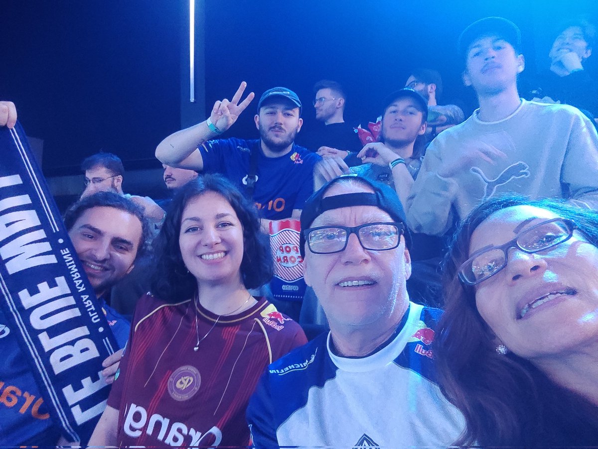 znyggemma's tweet image. Gracias a todos los fans de KC que estuvimos presente en este evento importante con garra y emociones positivas ...como les habia prometido en la primera vez que nos  volveriamos a vernos en la final y lograr el triunfo y se hizo realidad...los quiero mucho 💙🫂🥰