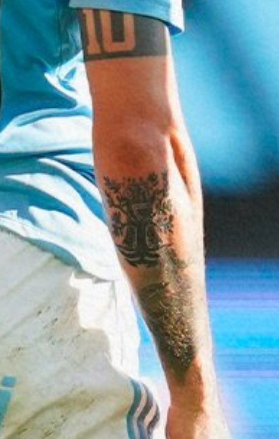 ABravoCameselle's tweet image. Máxima difusión por favor. Tienes un tatuaje del Celta, nos quieres contar por qué te los has hecho y qué significa para ti. Queremos conocer tu historia en ElDesmarque este sábado antes del partido de Liga en Balaídos ante el CD Leganés. 
Privados para poder reunirnos contigo!