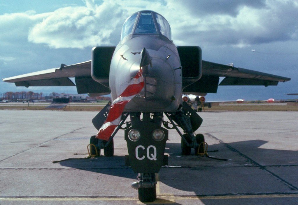 aircrewtv's tweet image. I’m looking forward to heading to @NewarkAirMus this Saturday to interview former Jaguar GR1A pilot, Bob Marston. 
Bob took over OC Operations Wing at Coltishall and flew with 6, 41 &amp;amp; 54 squadrons.
We will be focusing on his time flying operations over Bosnia and at Maple Flag.