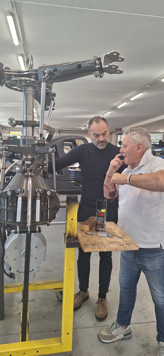 scarponimoto's tweet image. And so it begins....

At Konner Helicopters in Udine 

Hybrid Helicopter development 

$STRH 

#EV #DualTech #Hybrid #Scarponi #Helicopters #SaveLives