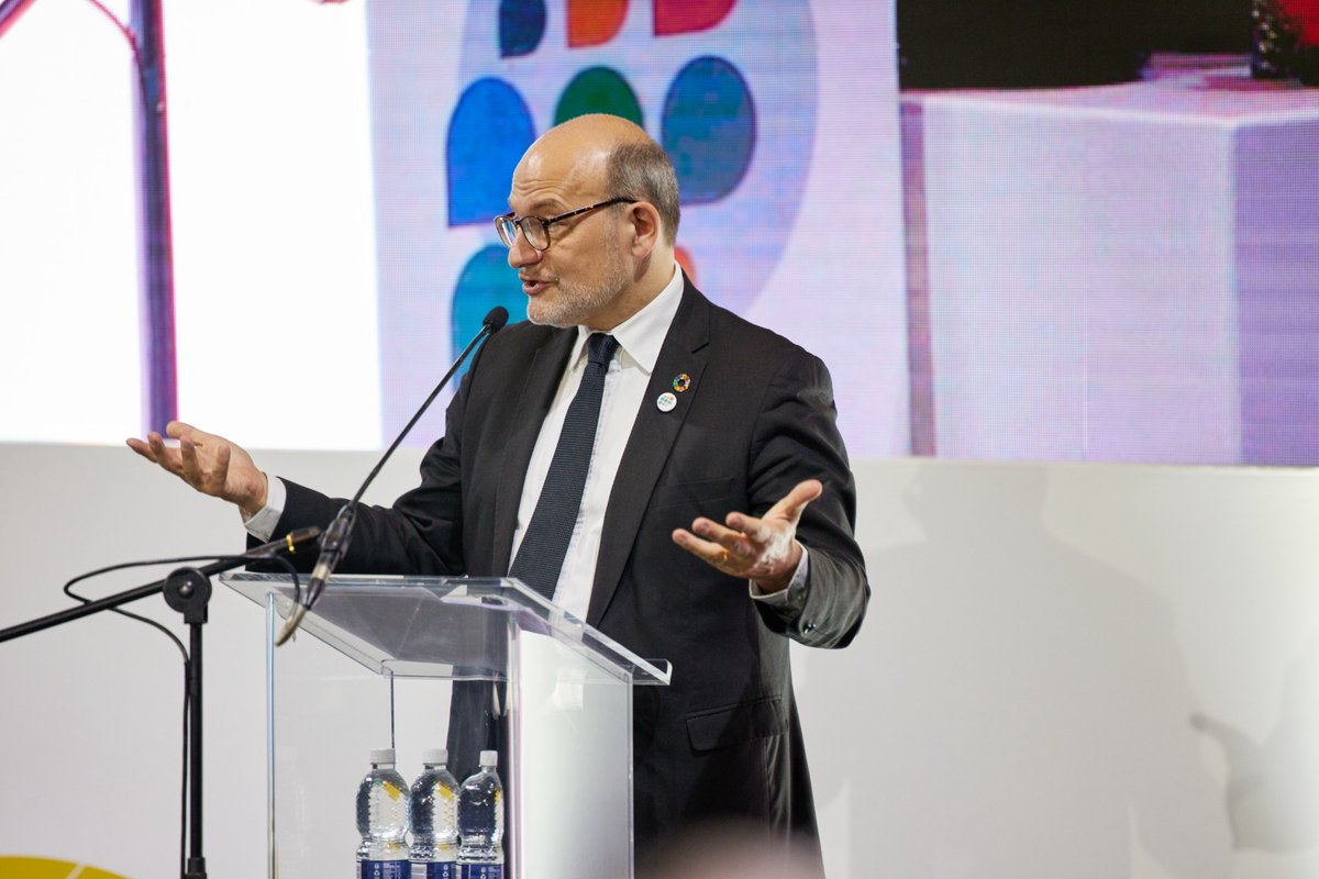 AFD_en 🇫🇷 🇪🇺 (@afd_en) on Twitter photo <a href="/HDjoufelkit/">Helene Djoufelkit</a> <a href="/WaterFinanceC/">Water Finance Coalition</a> <a href="/WorldBankWater/">World Bank Water</a> <a href="/UN_Water/">UN-Water</a> <a href="/RiouxRemy/">Rémy Rioux</a> <a href="/AIIB_Official/">AIIB</a> <a href="/DBSA_Bank/">DBSA Bank</a> <a href="/FinanceInCommon/">Finance in Common</a> <a href="/CelineGilquin/">Celine Gilquin</a> <a href="/RobynoatesOates/">Robyn Oates</a> <a href="/MotsengHoldings/">Motseng Investment Holdings</a> <a href="/PeleMkhari/">Pele Mkhari</a> <a href="/GruppoCDP/">Cassa Depositi e Prestiti</a> <a href="/KfW_int/">KfW</a> <a href="/AECID_es/">AECID</a> <a href="/BGK_pl/">Bank Gospodarstwa Krajowego 🇵🇱</a> <a href="/francediplo_EN/">France Diplomacy 🇫🇷🇪🇺</a> <a href="/EU_Partnerships/">EU International Partnerships 🇪🇺</a> <a href="/ALaferrere/">Annabelle Laferrère</a> <a href="/Sarr_PapaAmadou/">Papa Amadou Sarr</a> <a href="/BosleBruno/">Bosle Bruno</a> <a href="/AdamaMko/">Adama MARIKO</a> <a href="/IDFC_Network/">International Development Finance Club</a> #FinanceInCommon2025 | Side-event "Europe in action" organised by #TeamEurope
💬<a href="/RiouxRemy/">Rémy Rioux</a> as Chair of the JEFIC: "First, let's remind that Europe is the world's largest global official development assistance (ODA) provider, accounting for two-third of global ODA. Simultaneously, <a href="/HDjoufelkit/">Helene Djoufelkit</a> <a href="/WaterFinanceC/">Water Finance Coalition</a> <a href="/WorldBankWater/">World Bank Water</a> <a href="/UN_Water/">UN-Water</a> <a href="/RiouxRemy/">Rémy Rioux</a> <a href="/AIIB_Official/">AIIB</a> <a href="/DBSA_Bank/">DBSA Bank</a> <a href="/FinanceInCommon/">Finance in Common</a> <a href="/CelineGilquin/">Celine Gilquin</a> <a href="/RobynoatesOates/">Robyn Oates</a> <a href="/MotsengHoldings/">Motseng Investment Holdings</a> <a href="/PeleMkhari/">Pele Mkhari</a> <a href="/GruppoCDP/">Cassa Depositi e Prestiti</a> <a href="/KfW_int/">KfW</a> <a href="/AECID_es/">AECID</a> <a href="/BGK_pl/">Bank Gospodarstwa Krajowego 🇵🇱</a> <a href="/francediplo_EN/">France Diplomacy 🇫🇷🇪🇺</a> <a href="/EU_Partnerships/">EU International Partnerships 🇪🇺</a> <a href="/ALaferrere/">Annabelle Laferrère</a> <a href="/Sarr_PapaAmadou/">Papa Amadou Sarr</a> <a href="/BosleBruno/">Bosle Bruno</a> <a href="/AdamaMko/">Adama MARIKO</a> <a href="/IDFC_Network/">International Development Finance Club</a> #FinanceInCommon2025 | Side-event "Europe in action" organised by #TeamEurope
💬<a href="/RiouxRemy/">Rémy Rioux</a> as Chair of the JEFIC: "First, let's remind that Europe is the world's largest global official development assistance (ODA) provider, accounting for two-third of global ODA. Simultaneously,