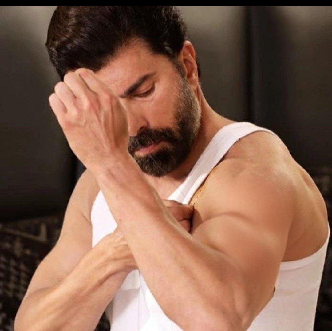 Benim yakışıklı kahramanım🫠🫶

#Orhun #CenkTorun