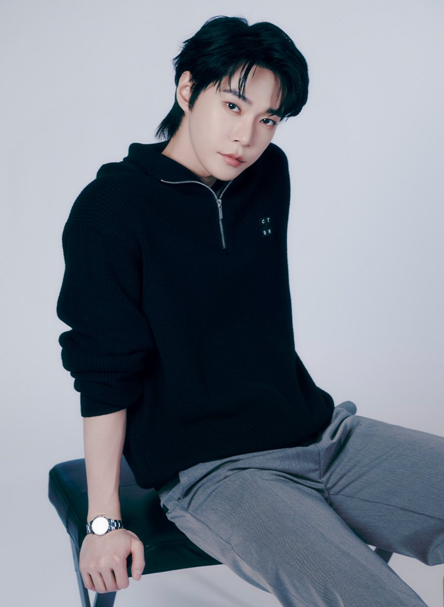 시티브리즈 25SS with NCT #도영 #DOYOUNG  

하프 집업 하찌 니트