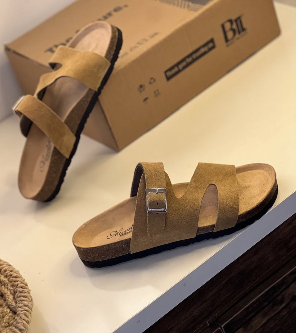 SindidiStore's tweet photo. Bonjour comment vous allez 
Chaussures disponibles sur commande 
Tel:777022145
Prix:12mil
Rt guys 🚨 https://t.co/YyrGt442Bh
