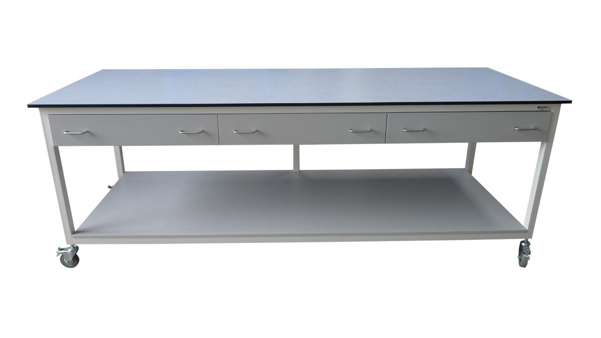 LabTables's tweet image. Take a look at our bespoke Trespa topped mobile lab table with underslung drawers and lower shelf. All designed and manufactured in-house.

#LabTable
#MadeInBritain
#MadeInYorkshire
#EnablingScience
#Trespa
#LabFurniture