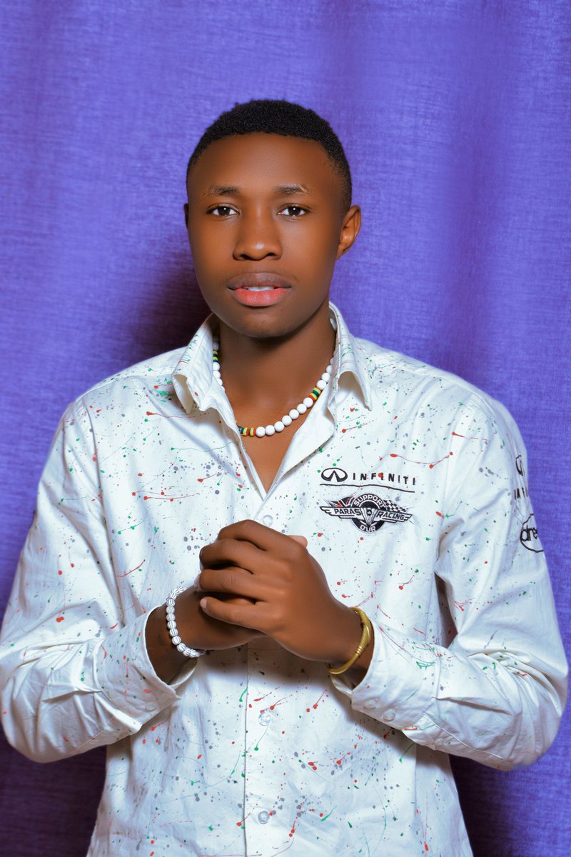 MusiikaOscar256's tweet photo. Meet the young and talented DJ Morrislux, Uganda's rising star in the music scene! https://t.co/m96VMqIoaW