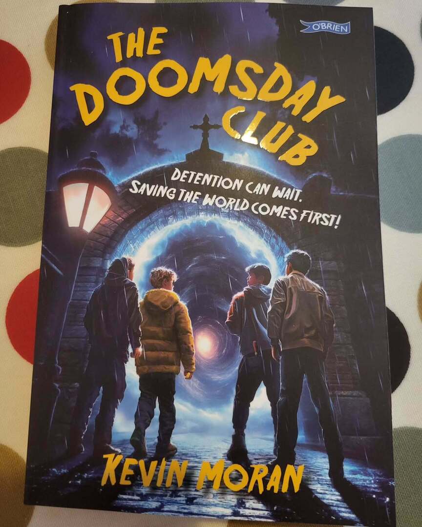 Out in the world this week! @theobrienpress @irishkidsbooks
#kidlit #mgfiction #mgbooks #childrensbooks #childrensbook #kevinmoran #thedoomsdayclub #irishwriters instagr.am/p/DGvc7OcKtE-/