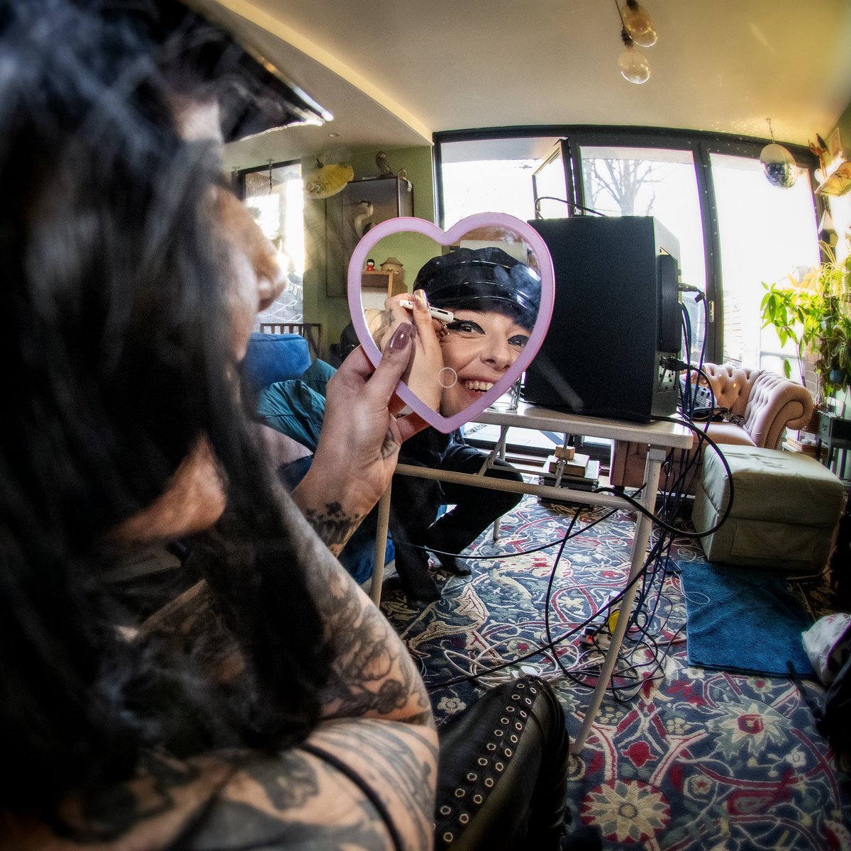 Meet our new lead guitarist Ricardo! 🎉🎸 we could not be more excited to have him in the nest! Some pictures from yesterday’s recording sesh cooking up this album !!