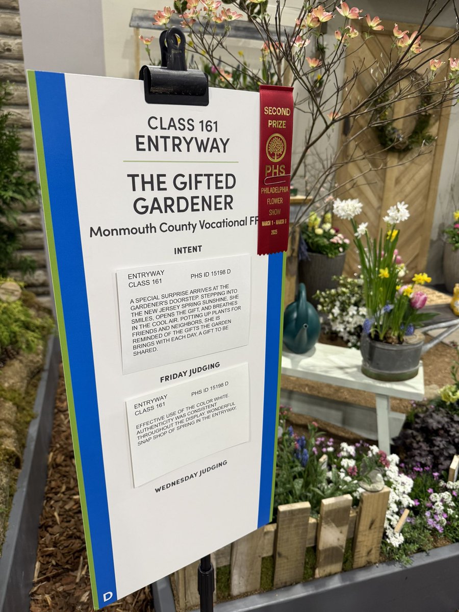 MsKHarmon's tweet image. Nothing better than a day at the @PHFlowerShow with my mom, surrounded by stunning blooms. Even more special—getting to support MCVSD FFA’s exhibit and see their hard work come to life! @CareerMcvsd @cford @CareerTechNJ @NewJerseyDOE #PHFlowerShow #StudentSuccess #ProudAdmin…