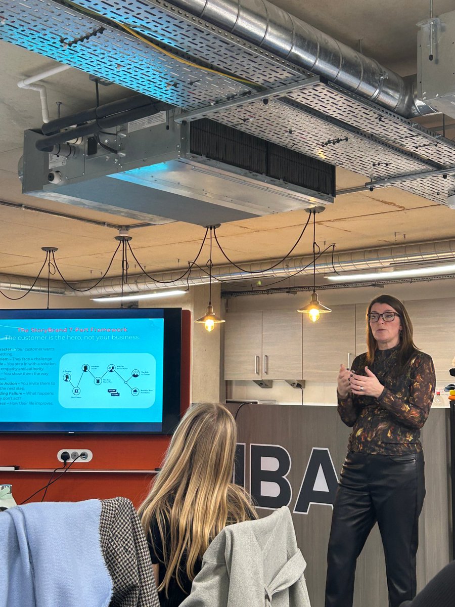 Clarity attracts, confusion repels! 💯 Key takeaway from Thursday's StoryBrand workshop on Unreasonable Hospitality at Urban MBA. Making customers the heroes of your story isn't just good marketing—it's good business. 

#UrbanMBA #StoryBrand #BusinessGrowth