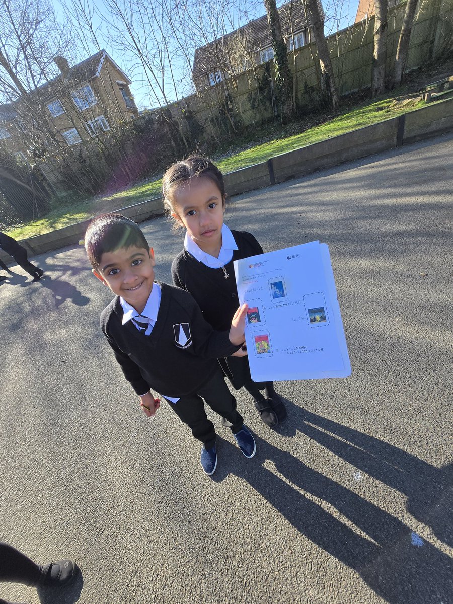 SCOSDominic's tweet photo. World Book Day workshop led by @WFCTrust
We went on a treasure hunt outside and created our own book covers! #StCathsWorldBookDay @PLCommunities #StCathsReading https://t.co/4tKfb2sjMk
