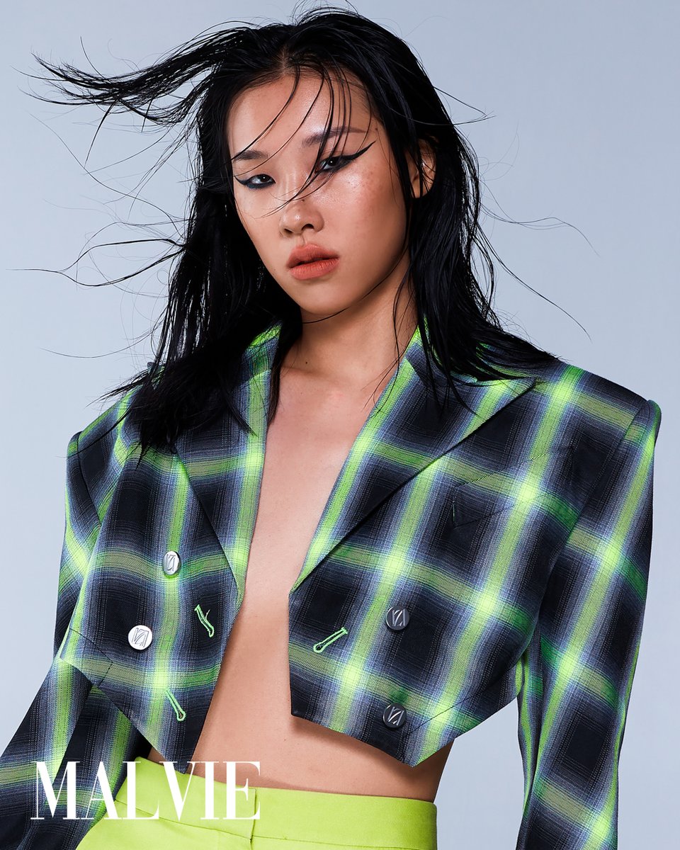 MALVIE Magazine tweet media