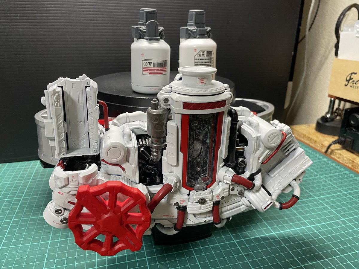 suna90147655's tweet image. 液体沸騰変身ベルト風〜
完成しました♪
ギミックはスクラッシュドライバーと
変わらないですが…
個人的に満足度が高い😊
左側のボトルも一応外せます✌️
スチームSLボトルも
製作中🚂〜〜〜
#変身ベルト改造部
#仮面ライダービルド
#スクラッシュドライバー
