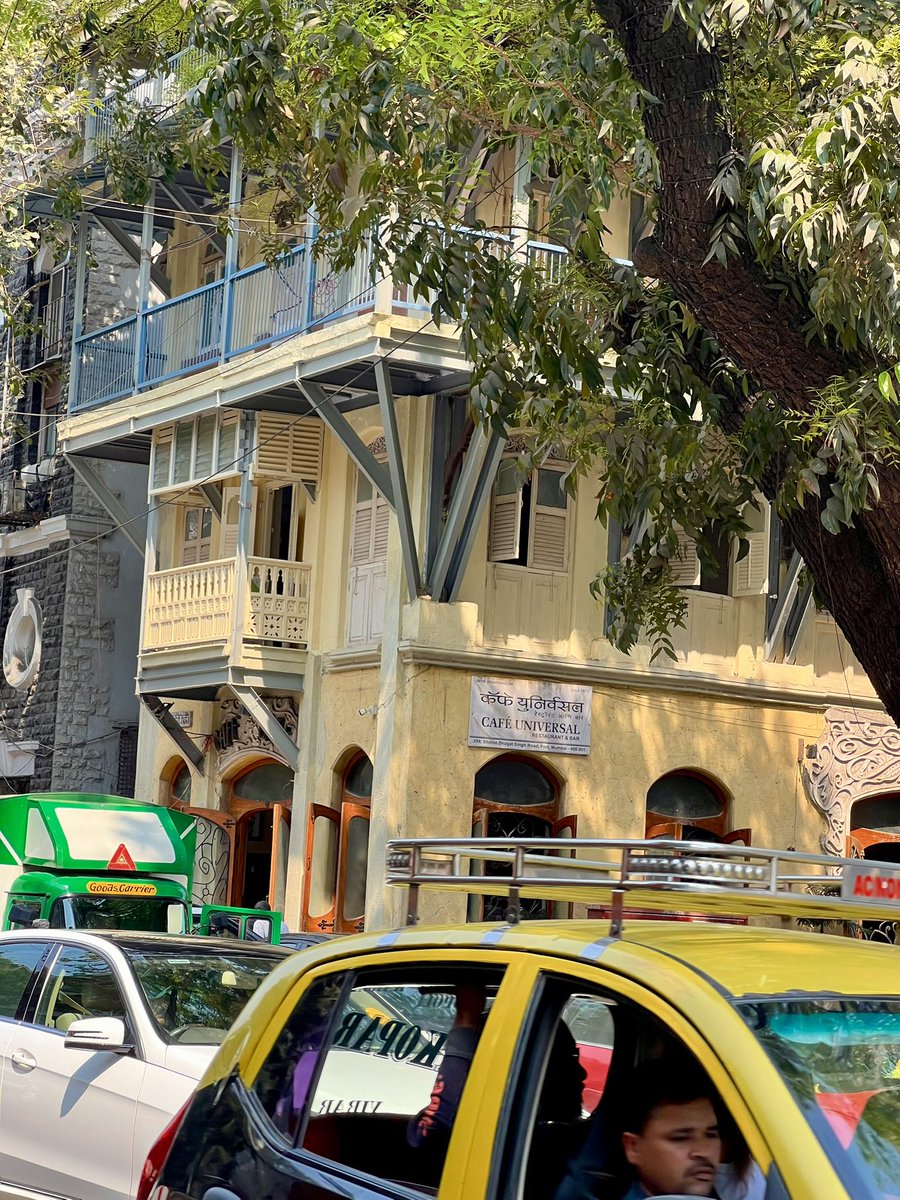 SrinagarGirl's tweet image. Love the old buildings of South Mumbai 
#CafeUniversal