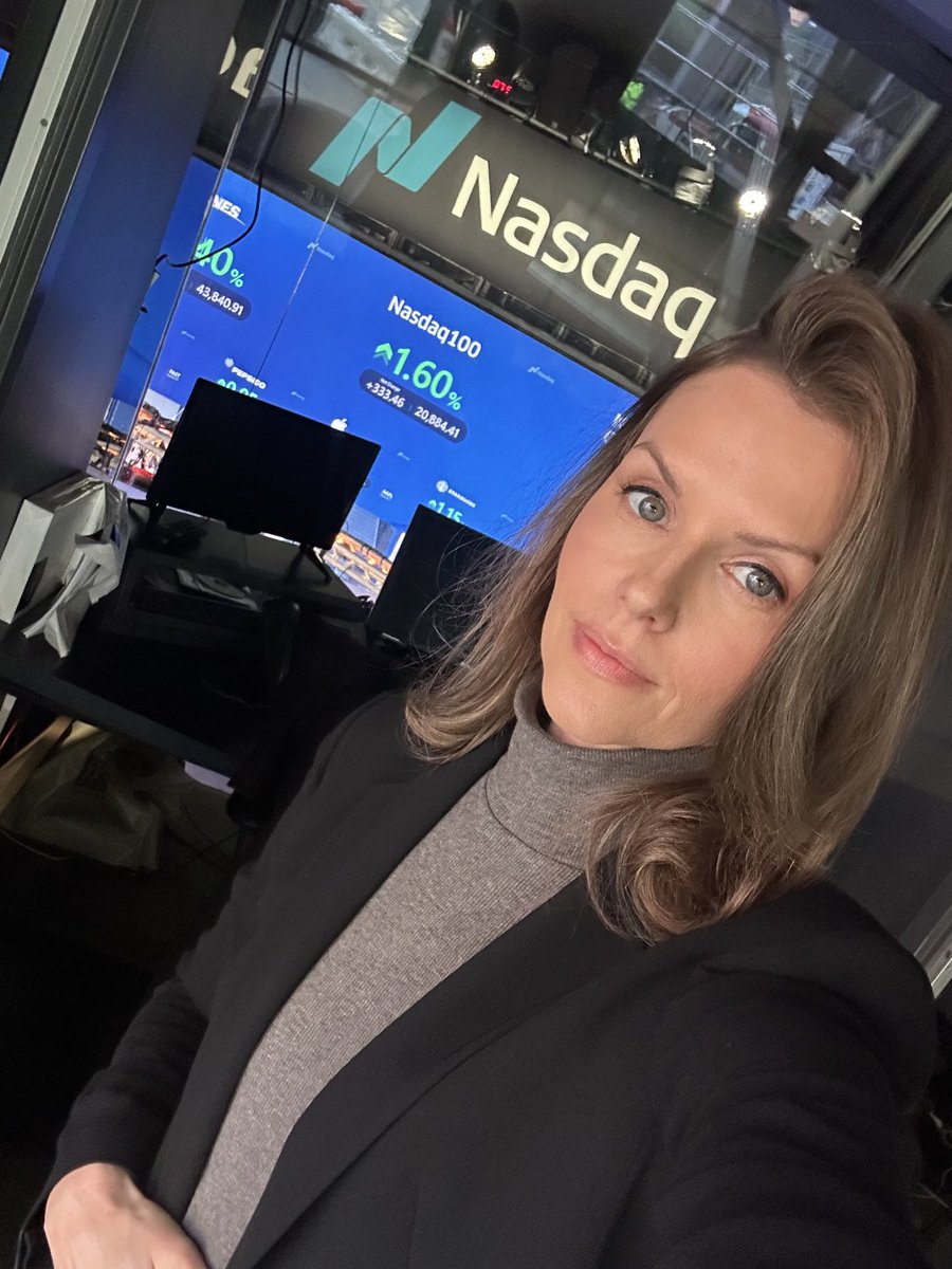 Let’s go Monday! ⁦<a href="/NasdaqExchange/">Nasdaq Exchange</a>⁩ ⁦<a href="/CNNNewsource/">CNN Newsource</a>⁩ ⁦<a href="/CNN/">CNN</a>⁩