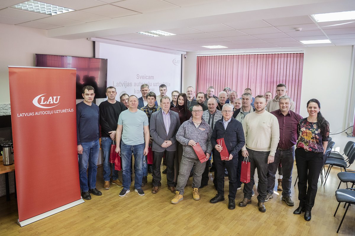 autoceli's tweet image. 🧑‍👩‍🦰 Pagājušajā nedēļā norisinājās Jauno darbinieku diena. Mūsu komandai ir pievienojušies 32  jauni kolēģi no dažādiem Latvijas novadiem. 
👏 Sveicam jaunos kolēģus Latvijas autoceļu uzturētāja komandā!