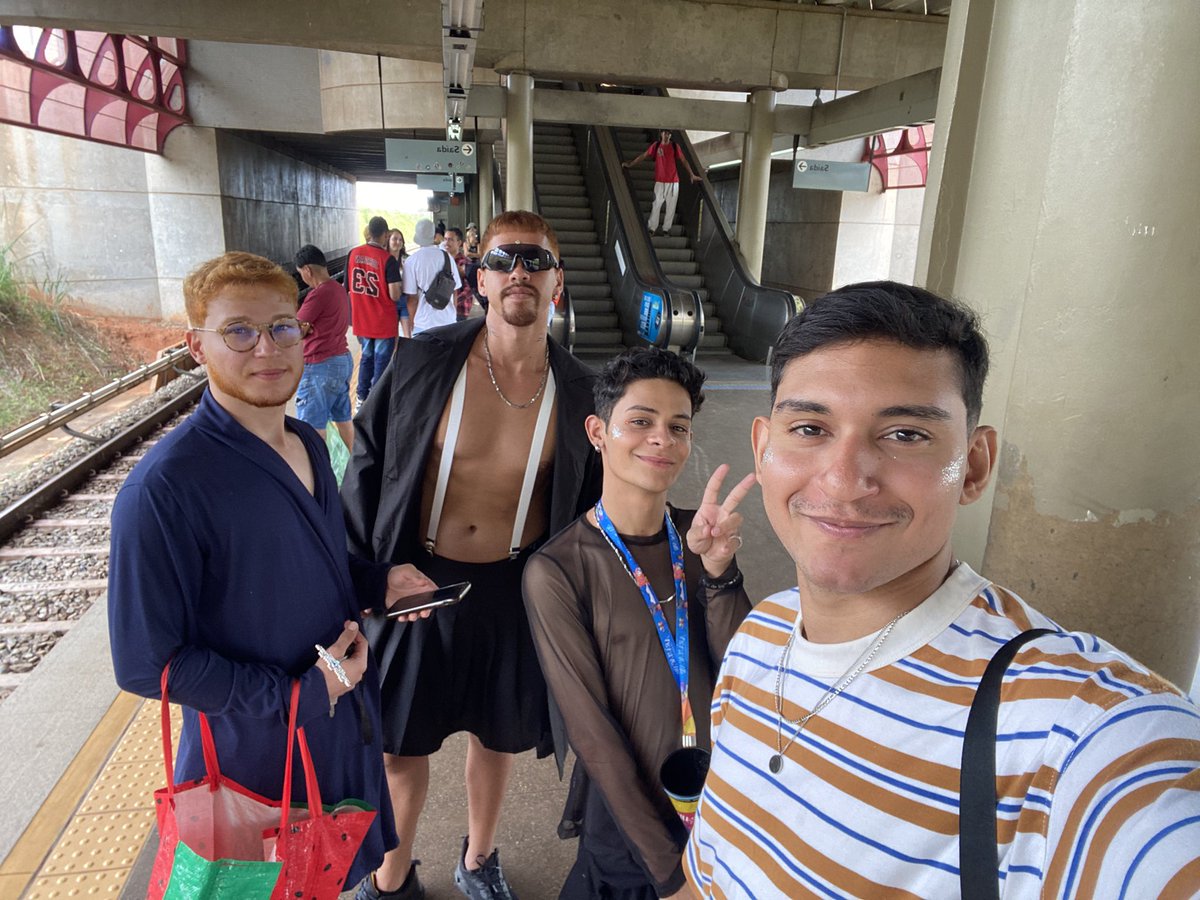 olucasri's tweet image. 