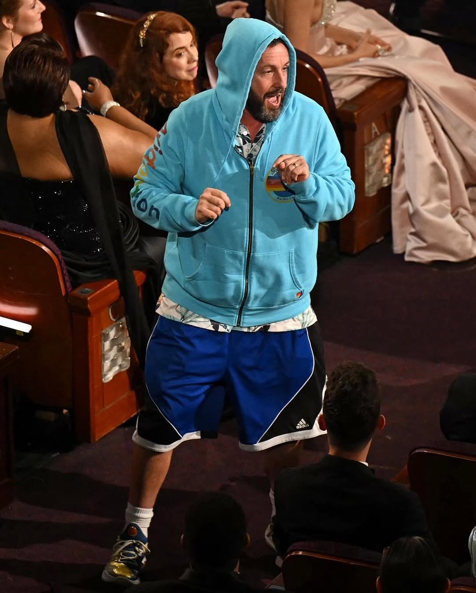 Perfect example of what I wear to every family function😬

#1AssetExchange #1AEX # Web3 #Oscars #Oscars2025 #Oscar #RWA