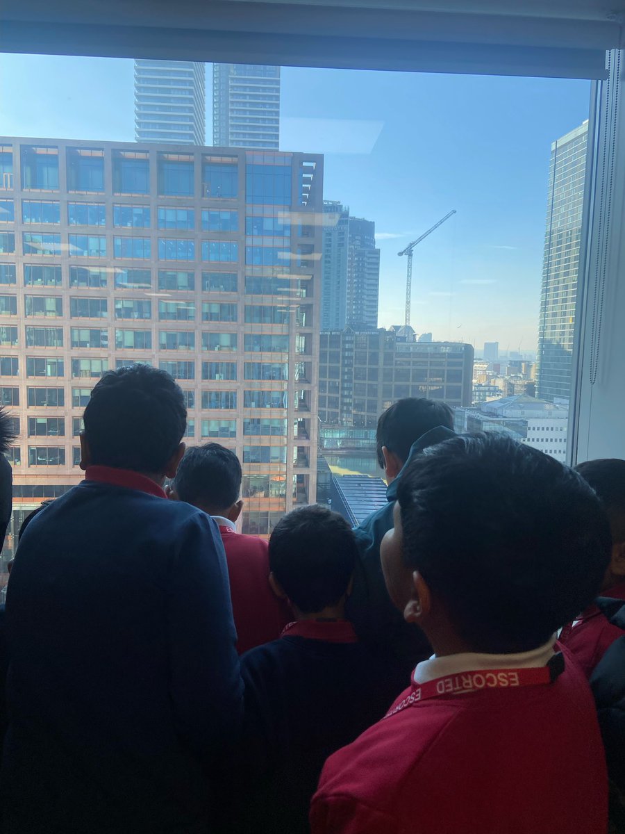 MayflowerSch's tweet image. #Burman visited the NHS property building in Canary Wharf and had the opportunity to speak to workers from there! #WorldOfWorkWeek #UKS2