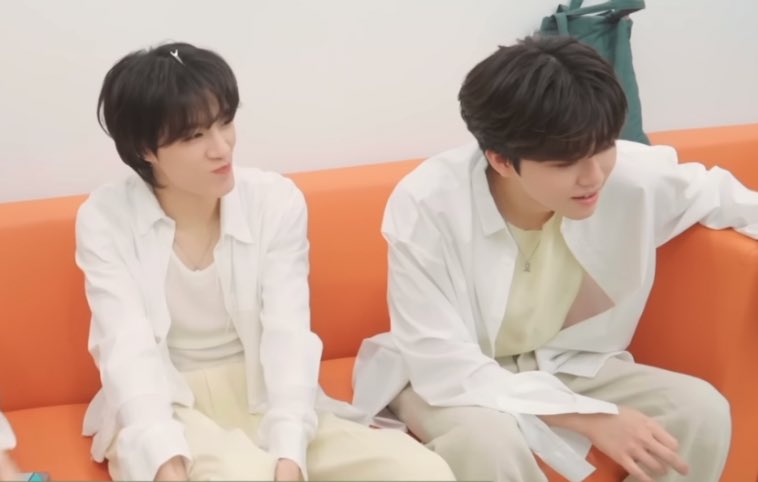 “วันนี้วันอะไร”
“ซวยละกุ วันครบรอบก็ไม่ใช่นี่หว่า วันไรวะ”
“ทำไมคิดนาน”
“เบ้บคือพี่-”
“จำได้แระ วันจันทร์นี่นา”